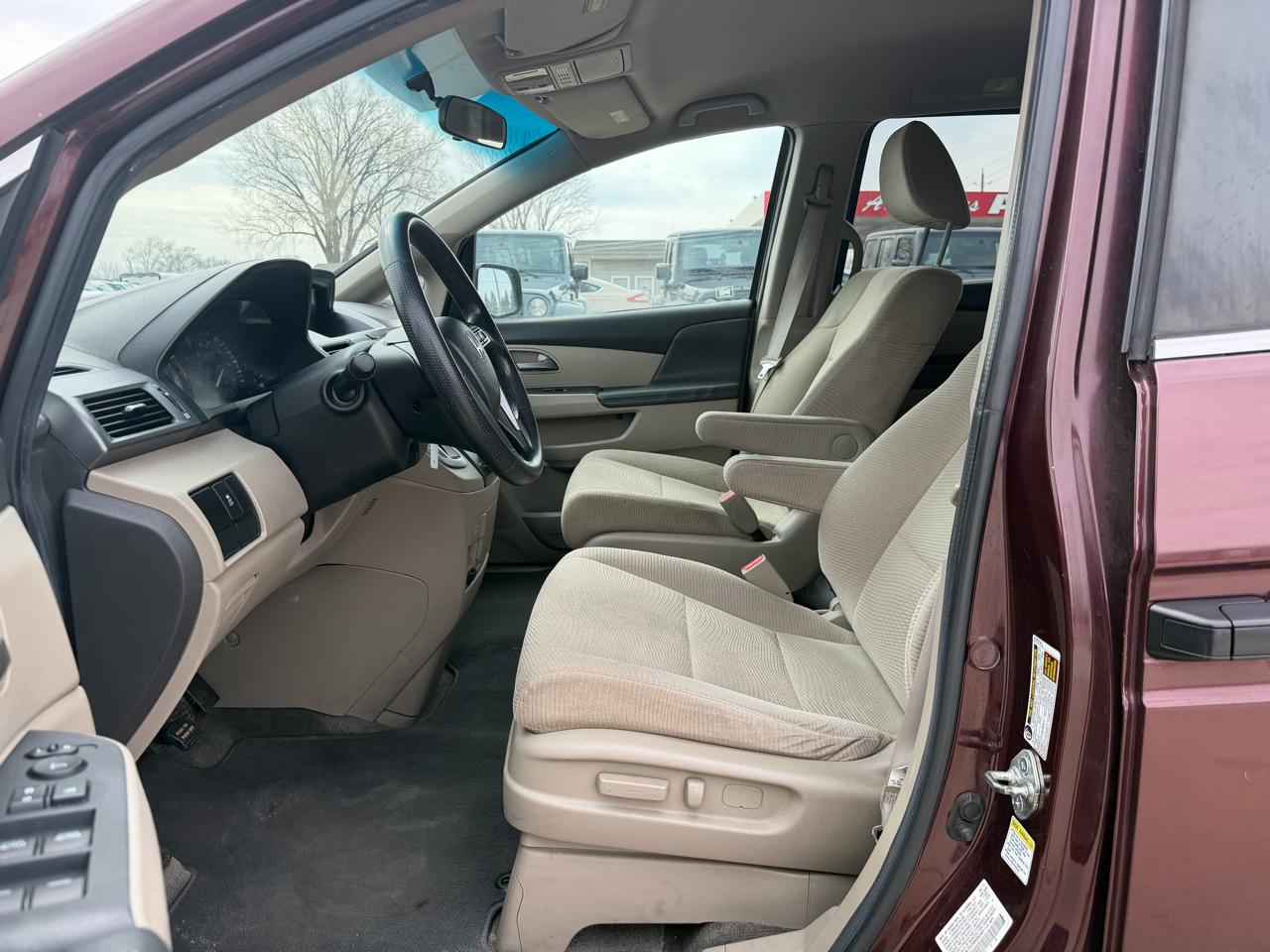 Honda Odyssey 5dr LX 2011