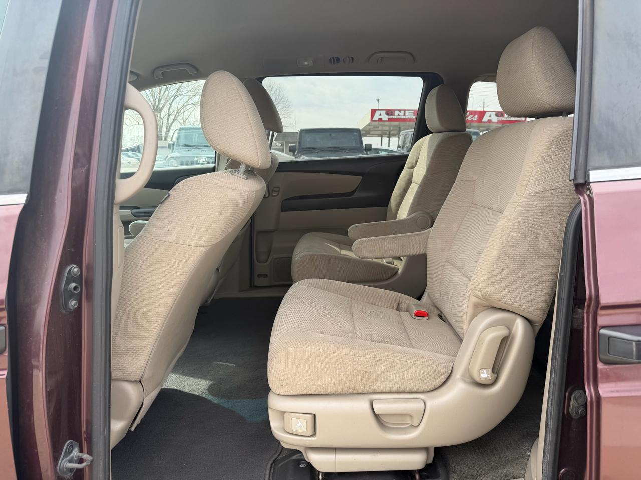 Honda Odyssey 5dr LX 2011