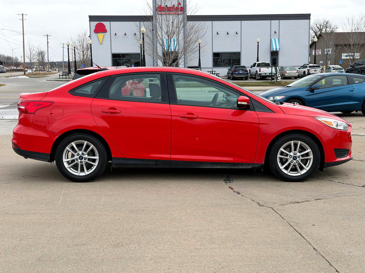 Ford Focus 4dr Sdn SE 2016