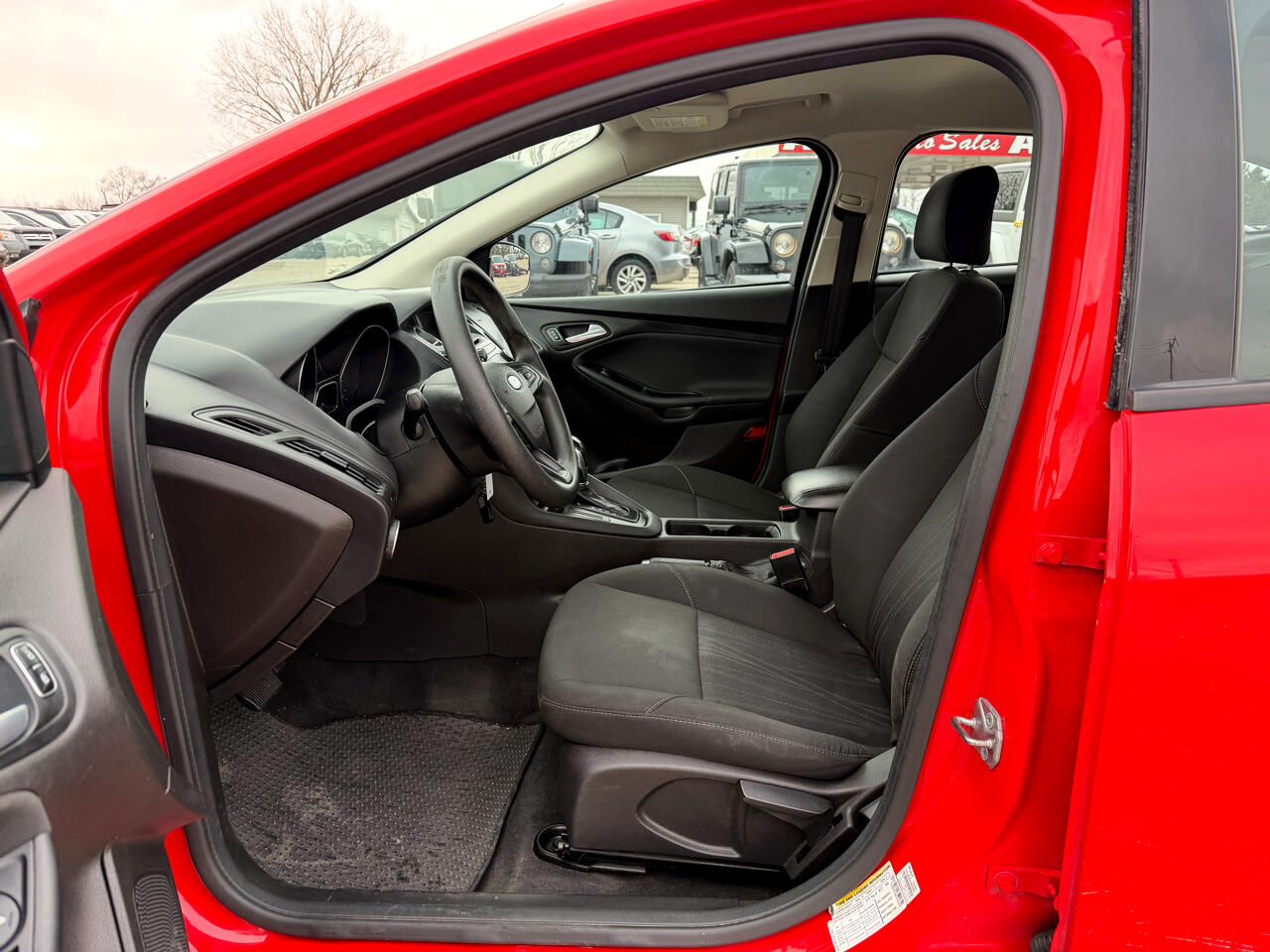 Ford Focus 4dr Sdn SE 2016