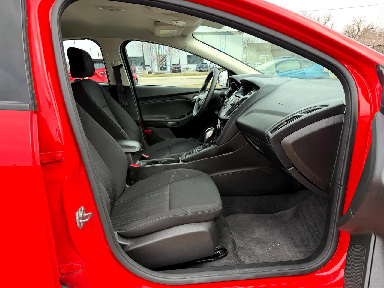 Ford Focus 4dr Sdn SE 2016