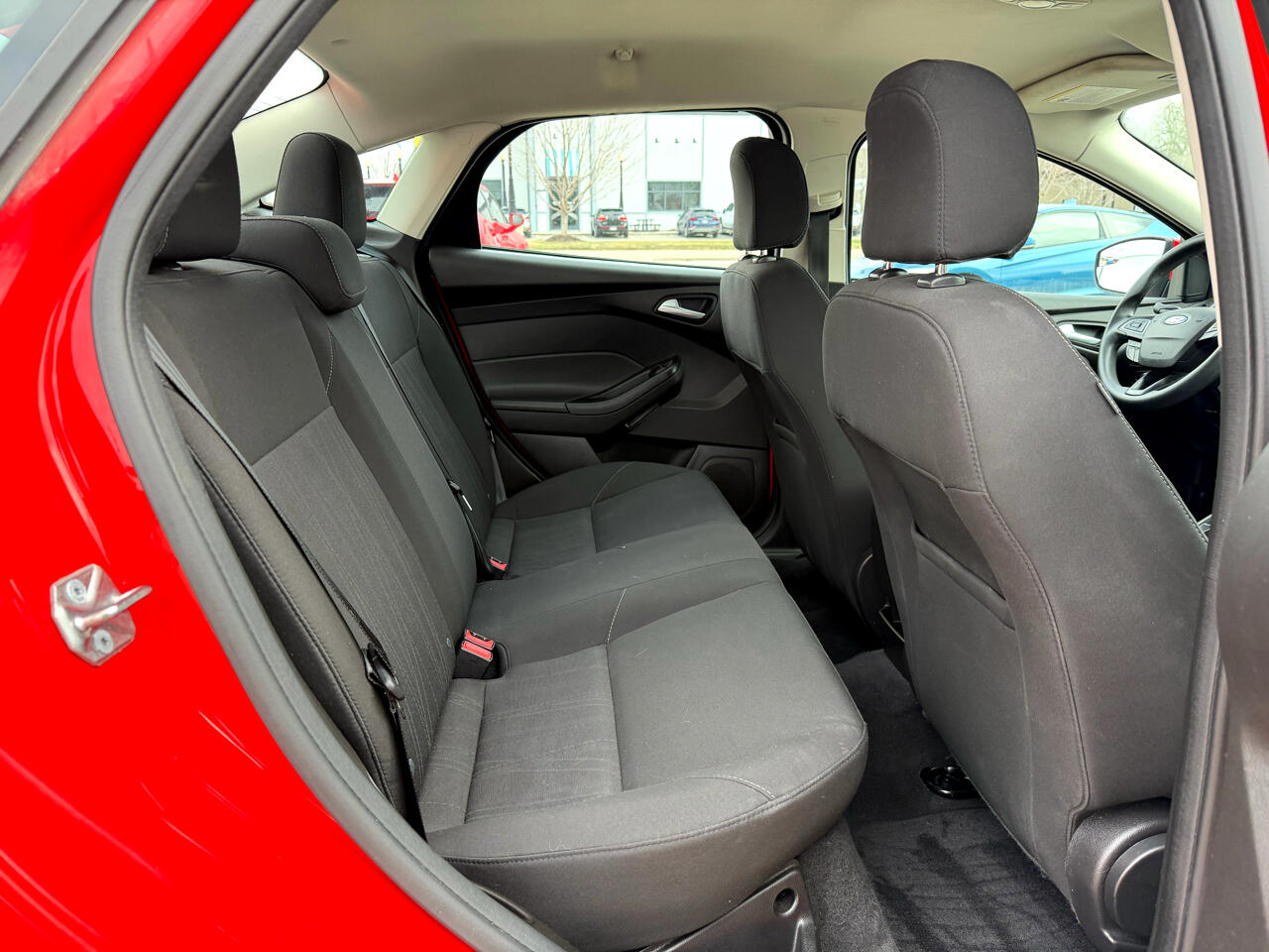 Ford Focus 4dr Sdn SE 2016