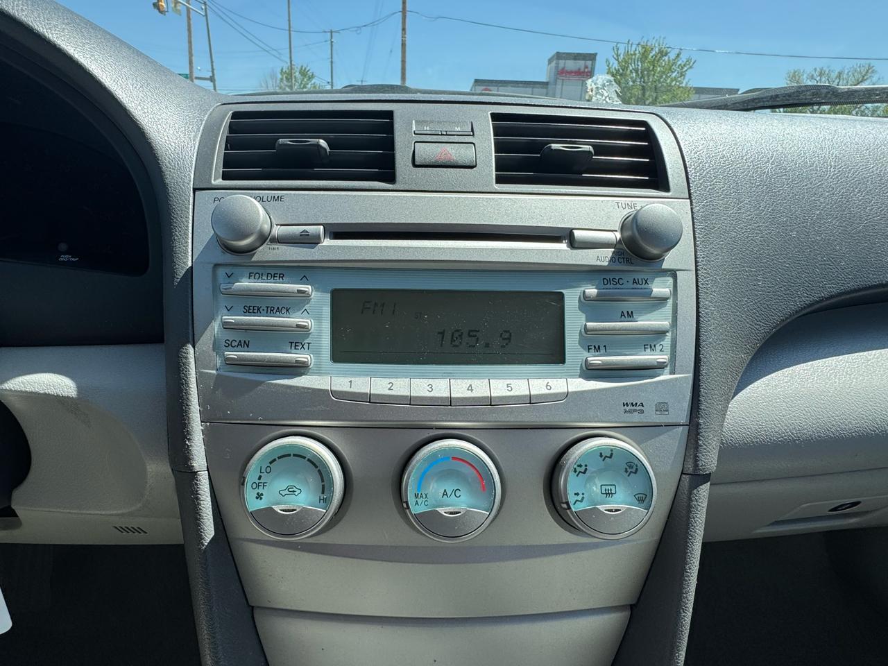 Toyota Camry 4dr Sdn I4 Auto XLE (Natl) 2007