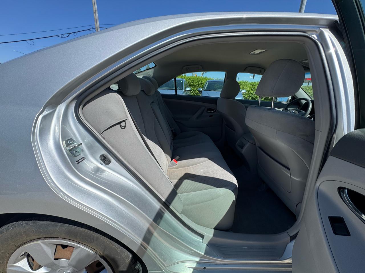 Toyota Camry 4dr Sdn I4 Auto XLE (Natl) 2007