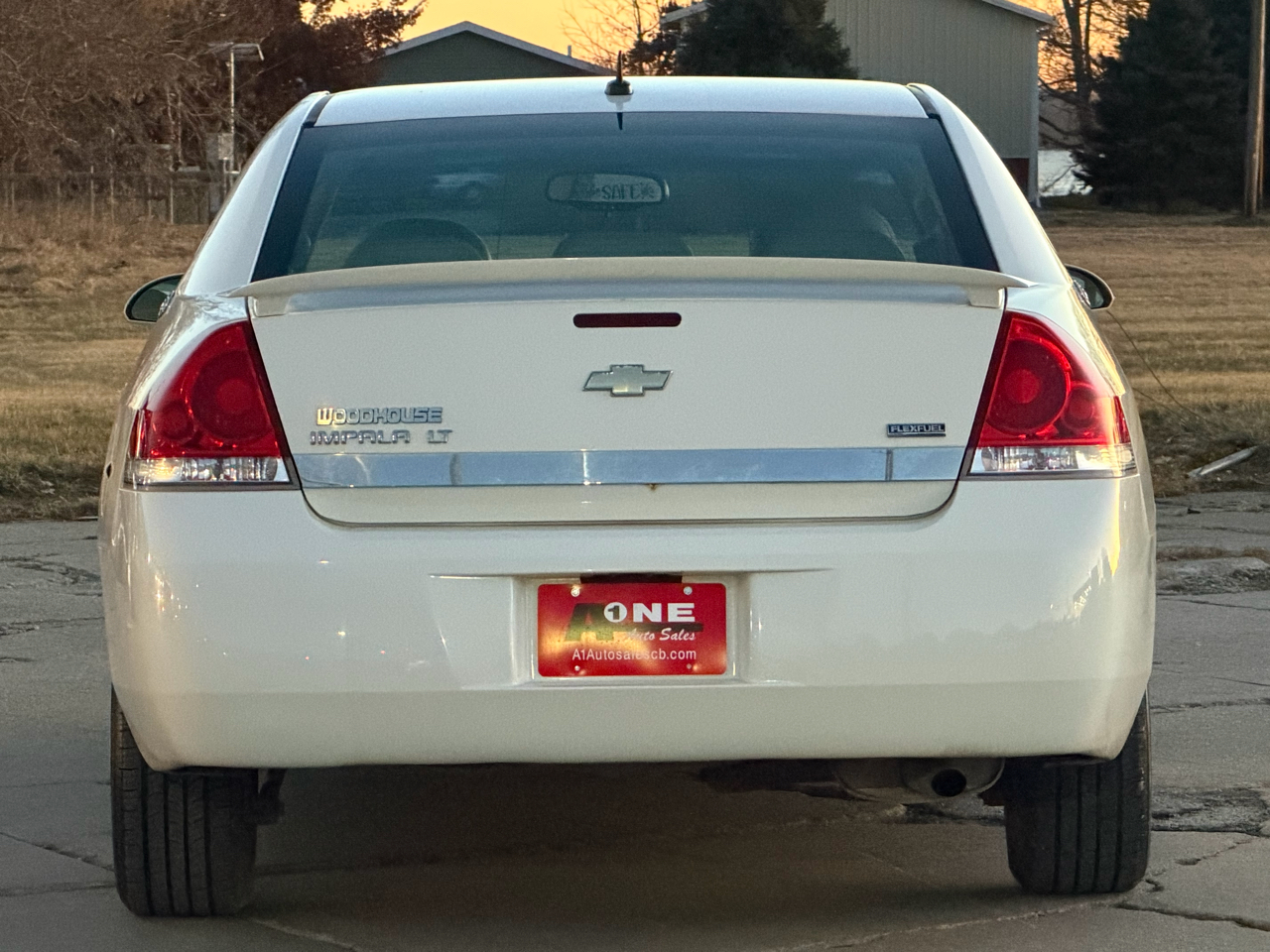 Chevrolet Impala 4dr Sdn 3.5L LT 2009