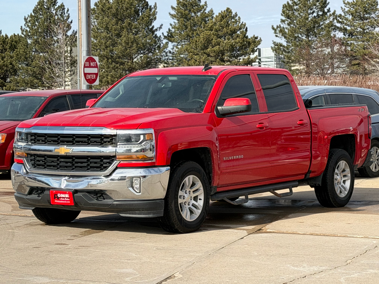 Chevrolet Silverado 1500 4WD Crew Cab 143.5" LT w/1LT 2018