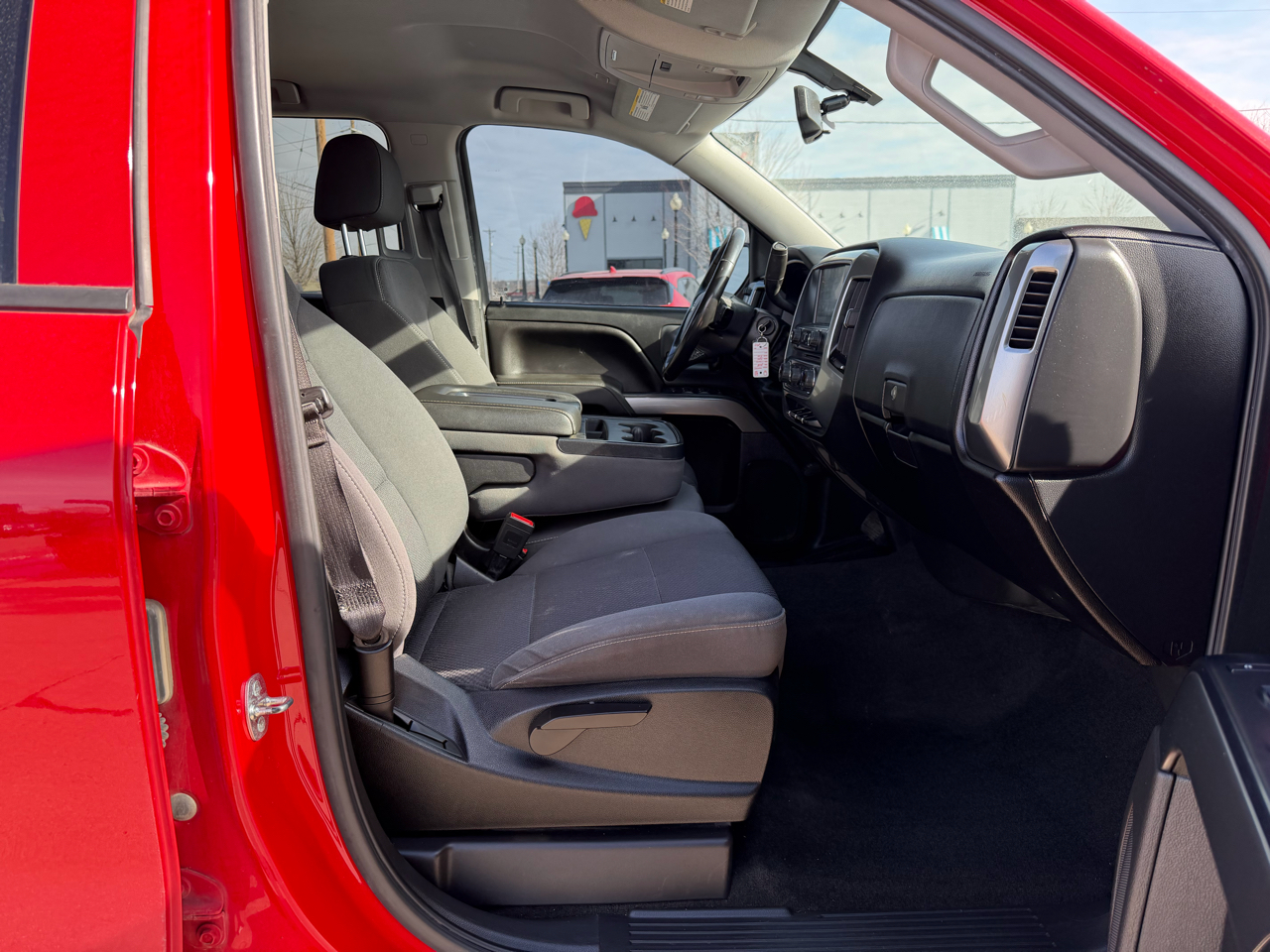 Chevrolet Silverado 1500 4WD Crew Cab 143.5" LT w/1LT 2018