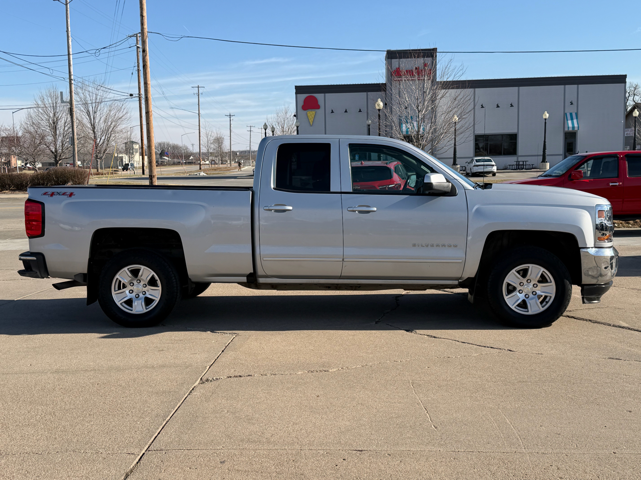 Chevrolet Silverado 1500 4WD Double Cab 143.5" LT w/1LT 2017