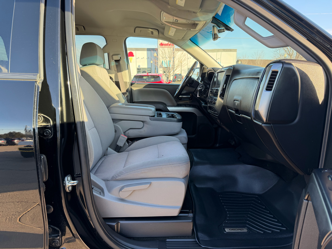 Chevrolet Silverado 1500 2WD Crew Cab 143.5" LT w/1LT 2017