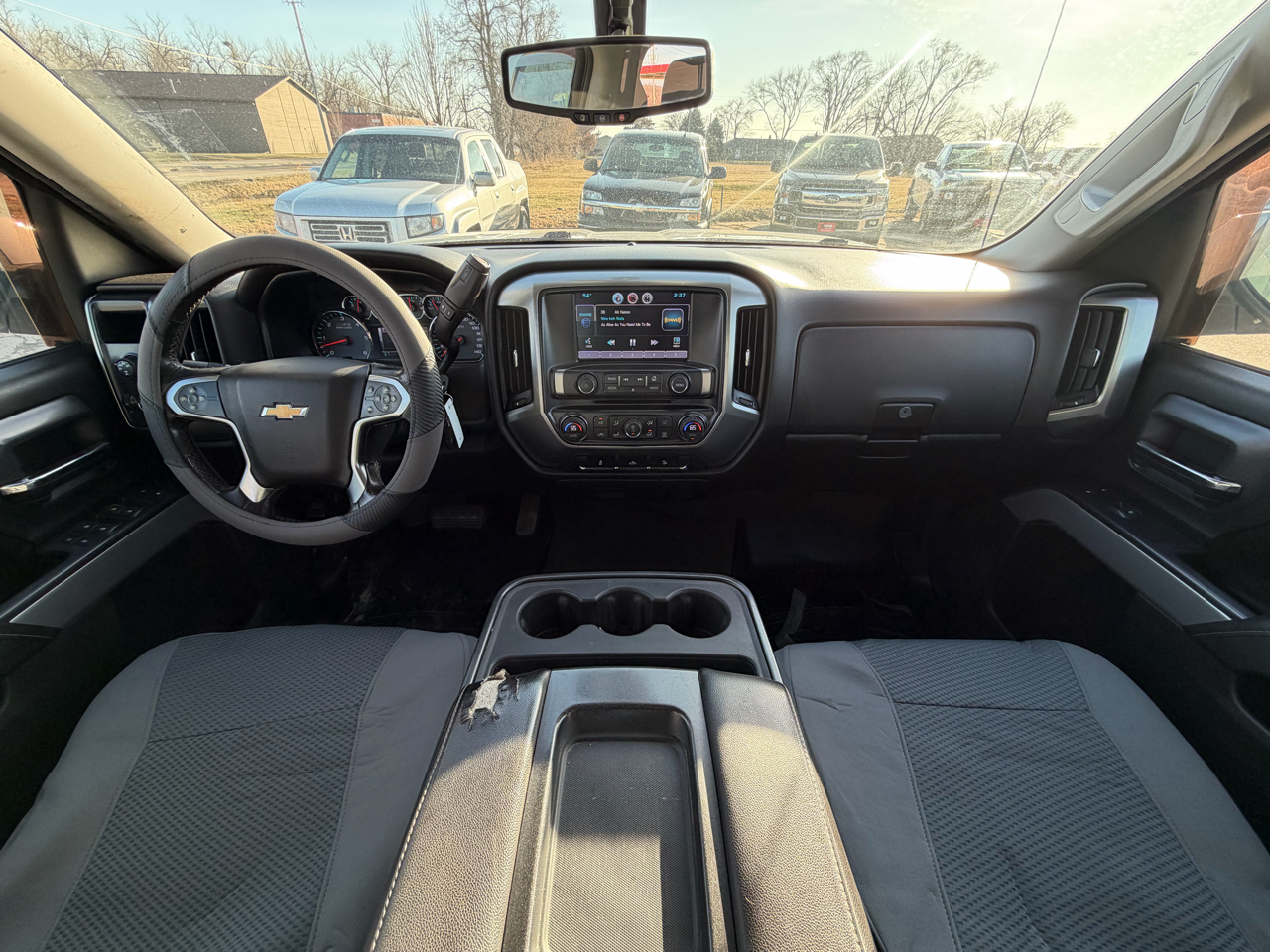 Chevrolet Silverado 1500 4WD Crew Cab 143.5" LT w/2LT 2015