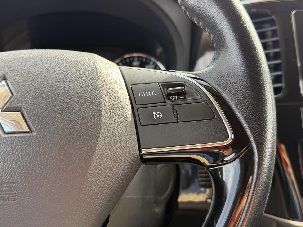 Mitsubishi Outlander SEL S-AWC 2018