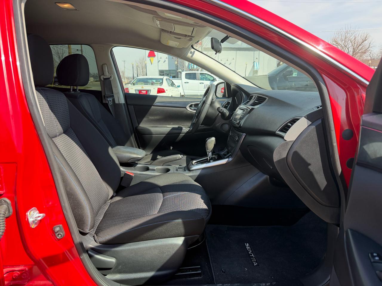 Nissan Sentra SR CVT 2017