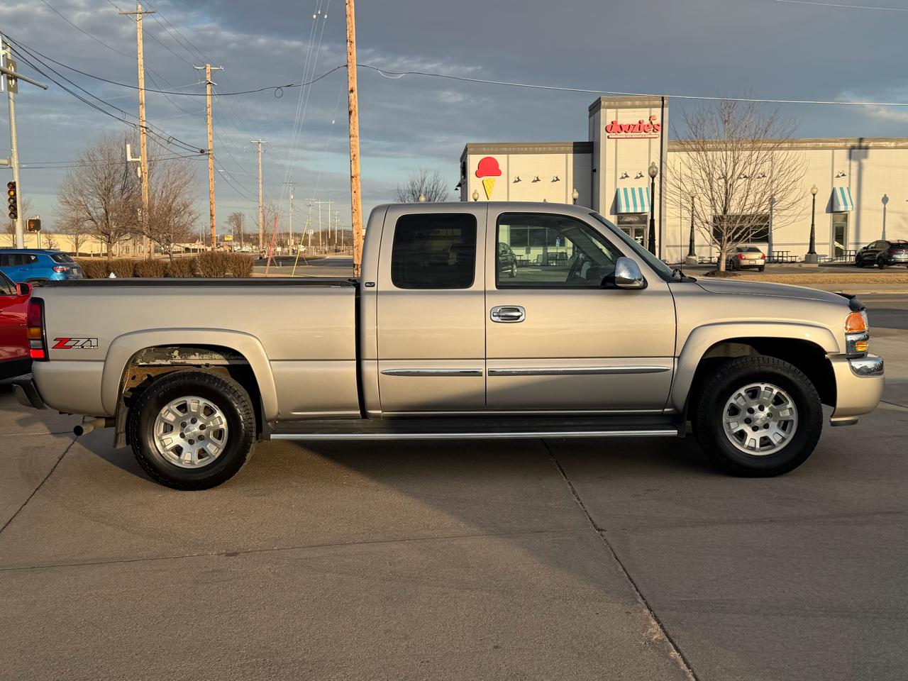 GMC Sierra 1500 Ext Cab 143.5" WB 4WD SLE 2005