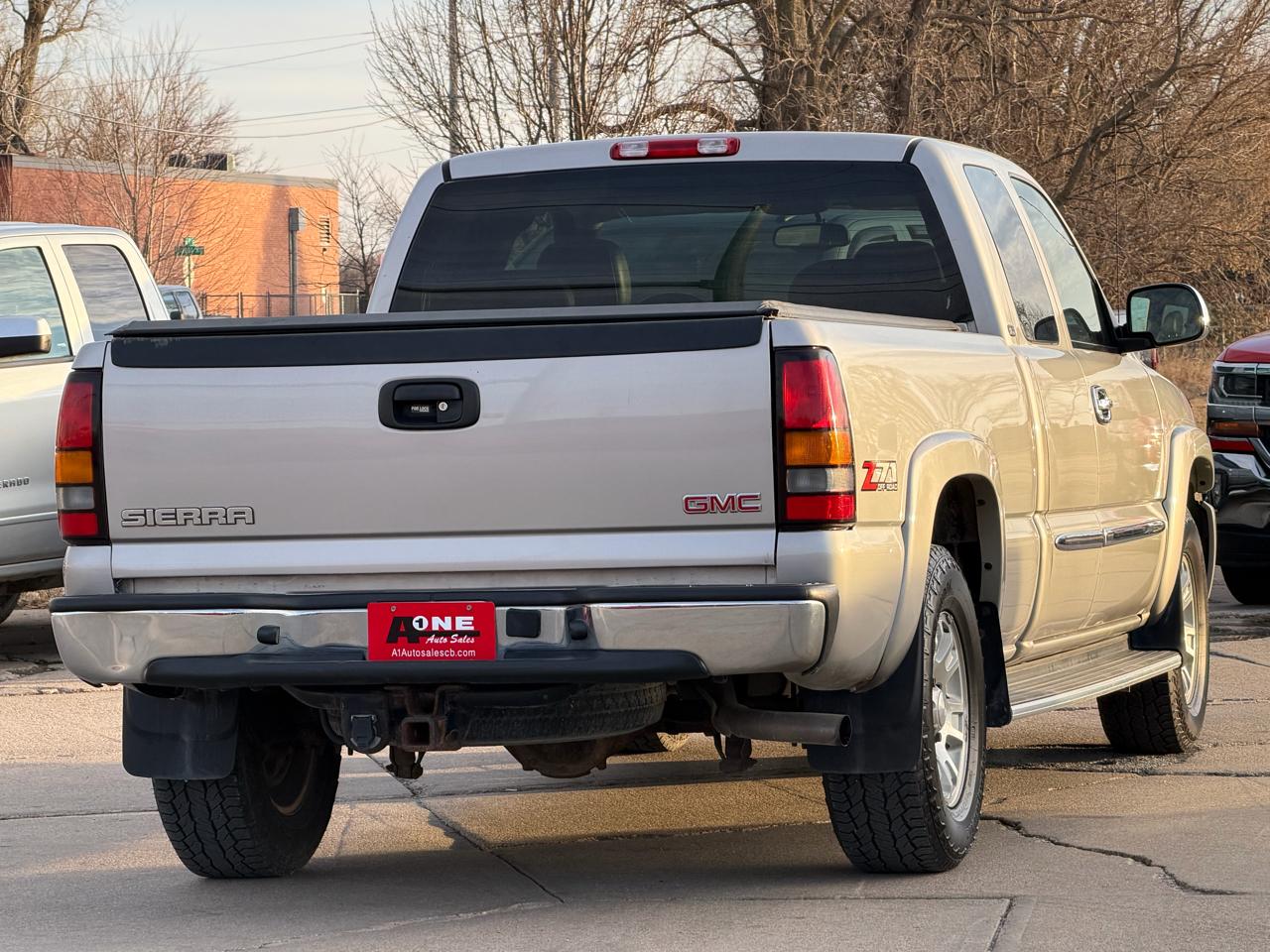 GMC Sierra 1500 Ext Cab 143.5" WB 4WD SLE 2005