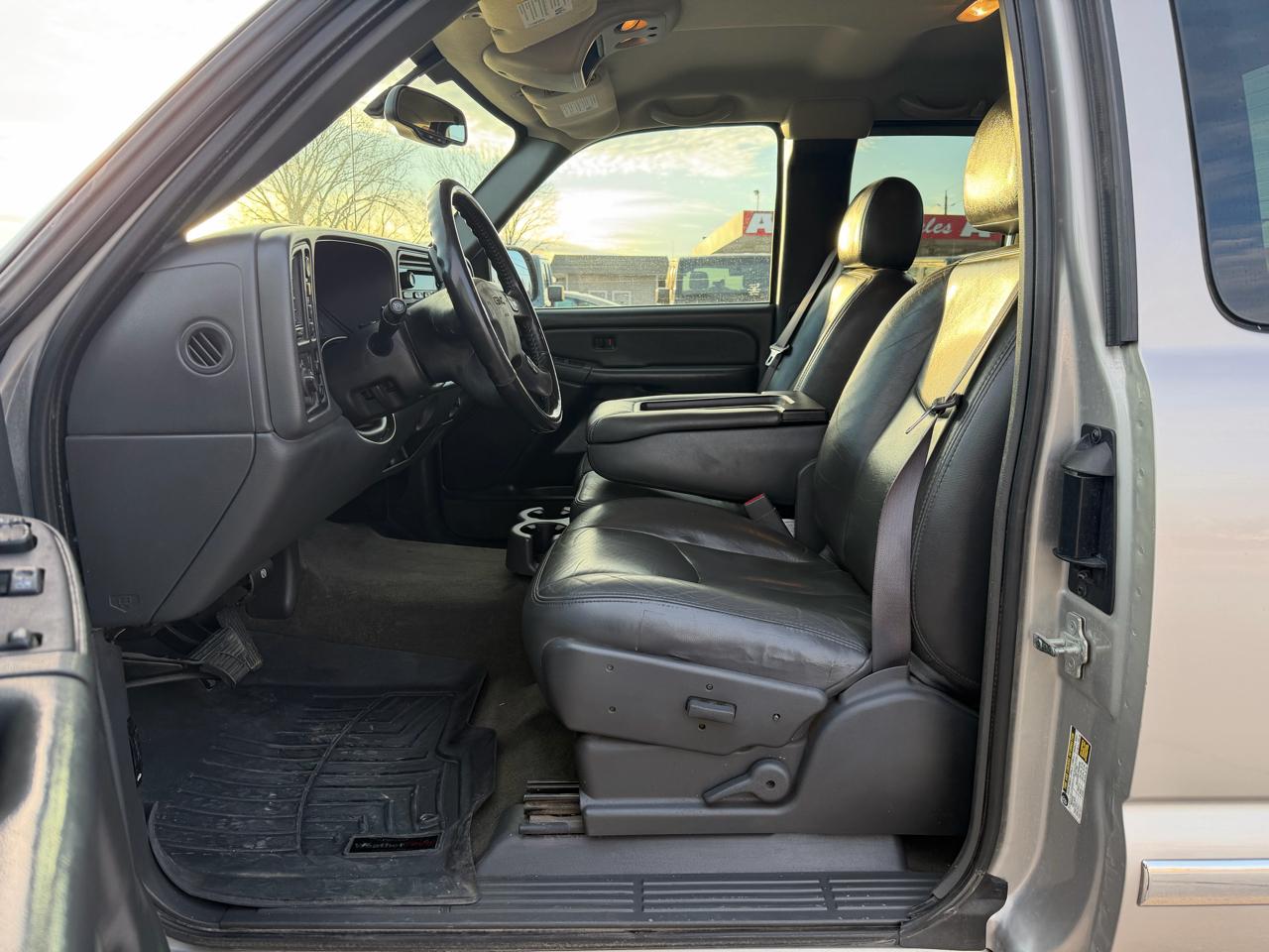 GMC Sierra 1500 Ext Cab 143.5" WB 4WD SLE 2005