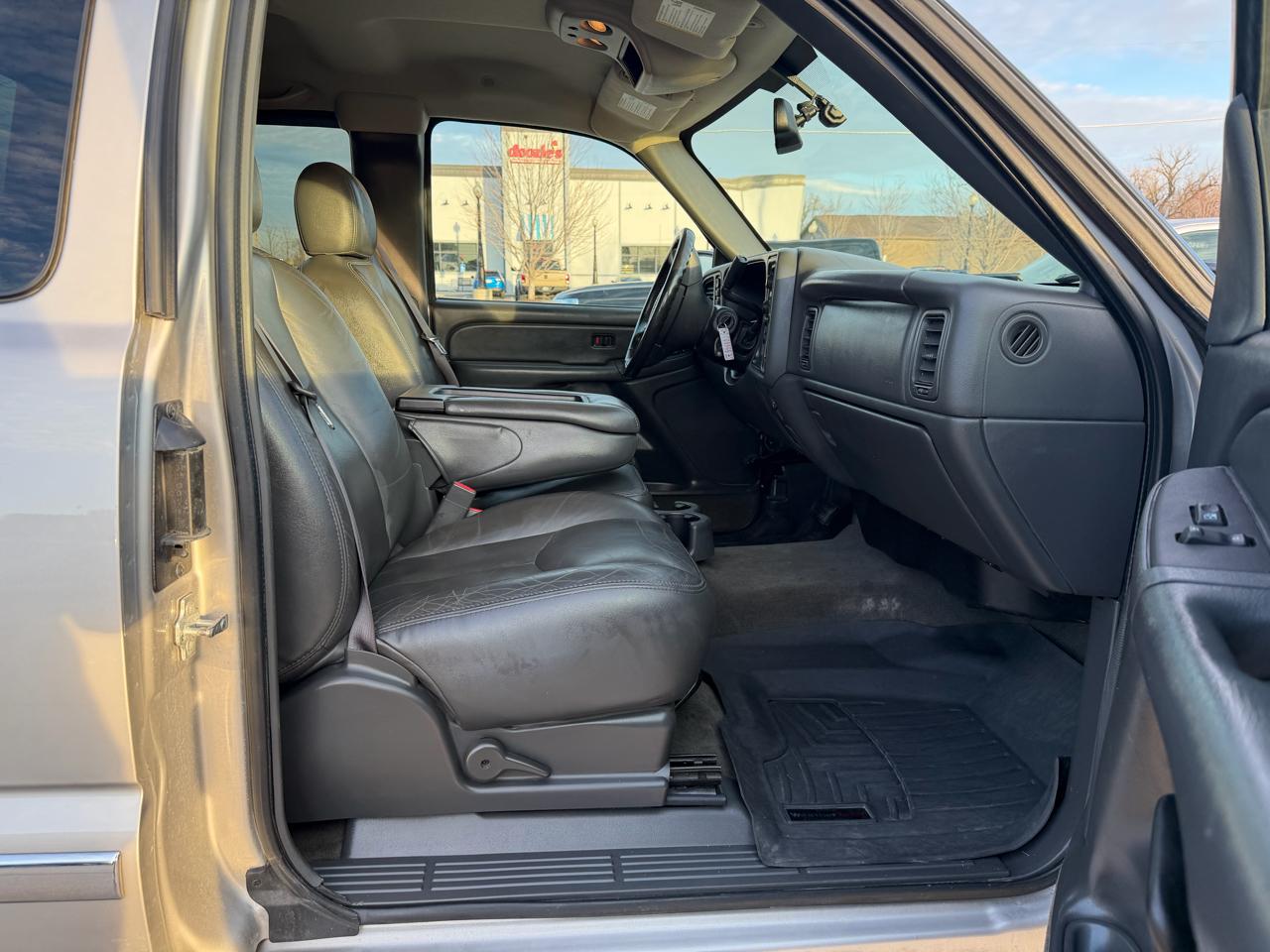 GMC Sierra 1500 Ext Cab 143.5" WB 4WD SLE 2005