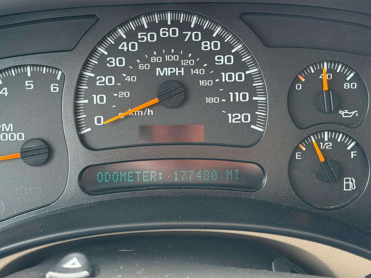 Chevrolet Tahoe 4dr 1500 4WD Z71 2004