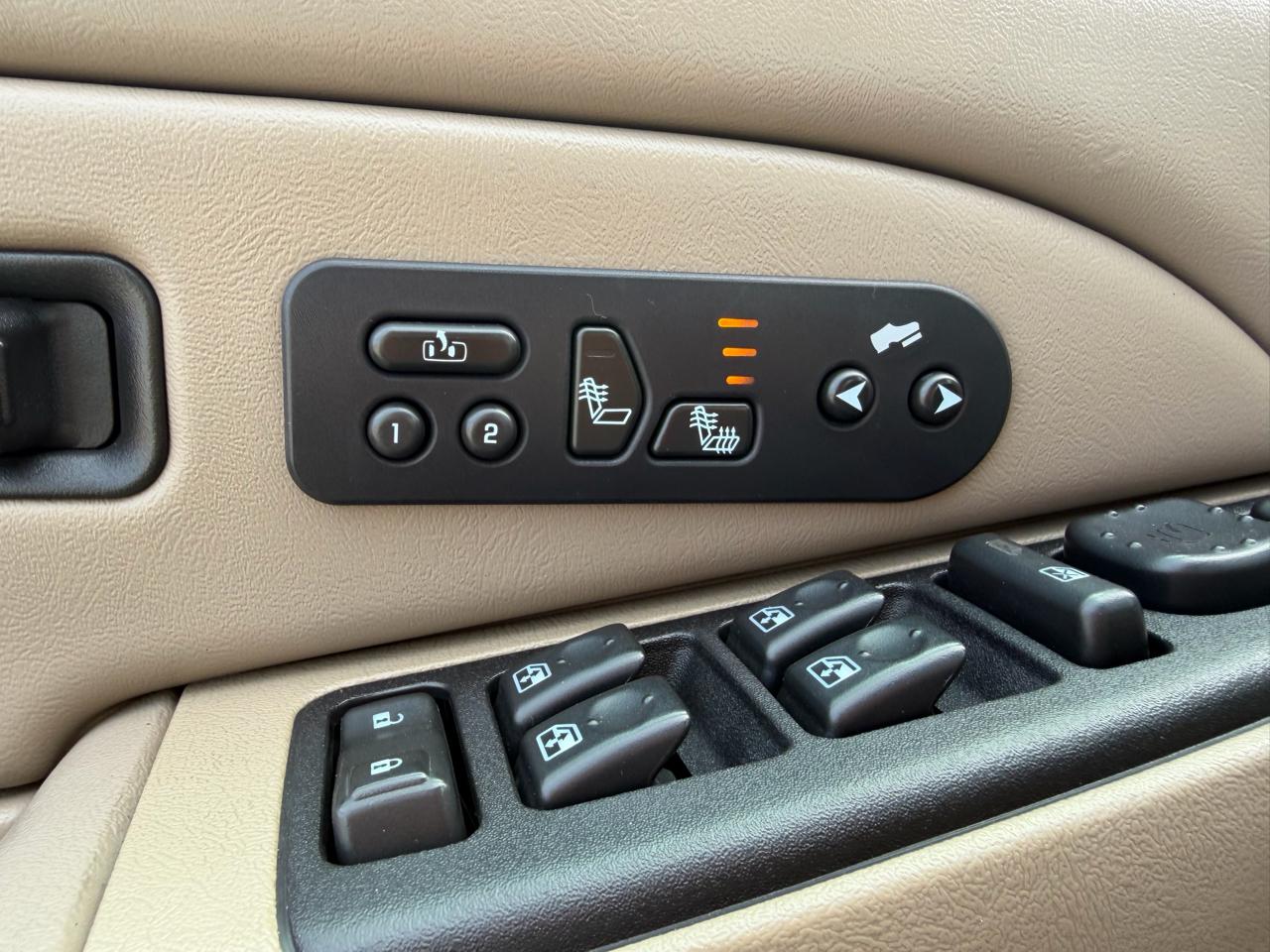 Chevrolet Tahoe 4dr 1500 4WD Z71 2004