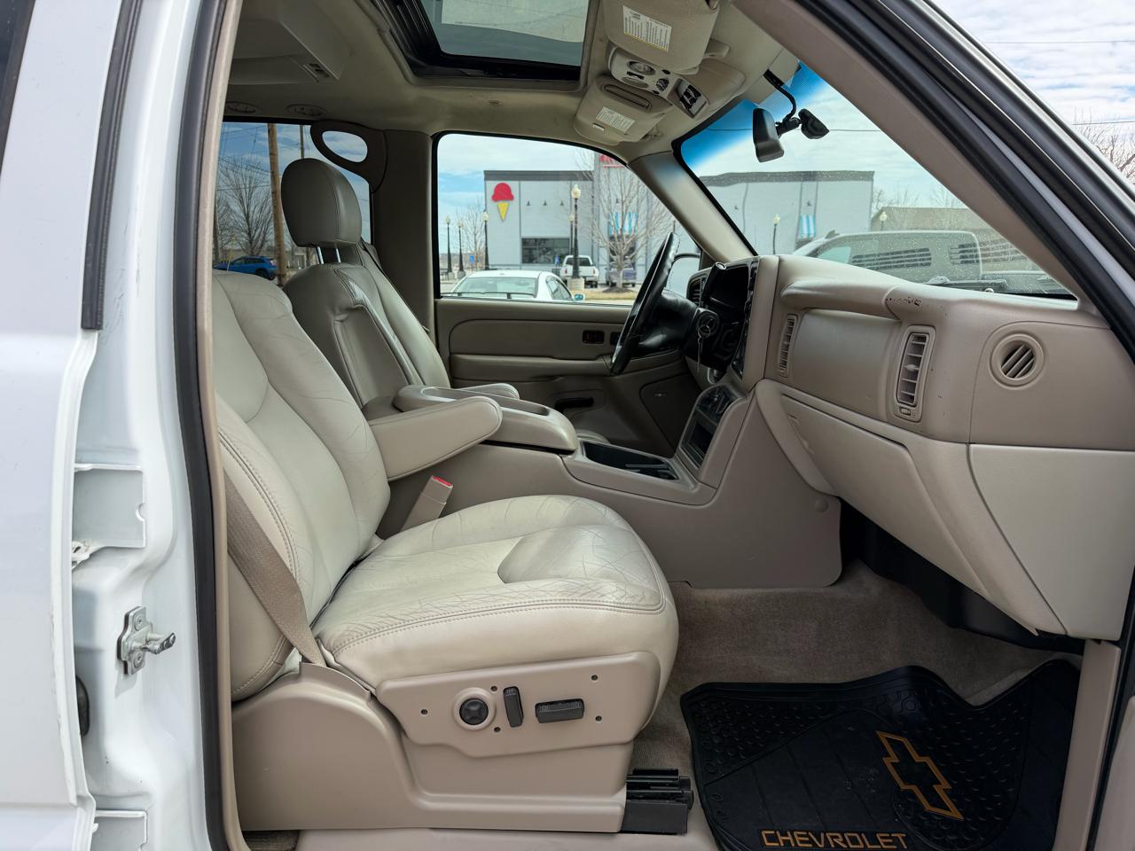 Chevrolet Tahoe 4dr 1500 4WD Z71 2004