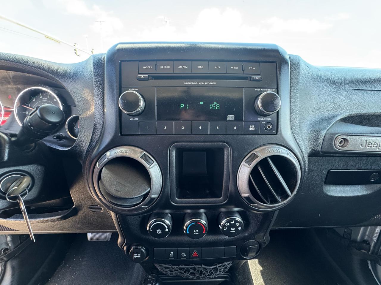 Jeep Wrangler 4WD 2dr Sport 2013