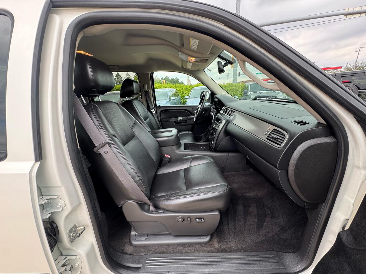 Chevrolet Silverado 1500 4WD Crew Cab 143.5" LTZ 2012