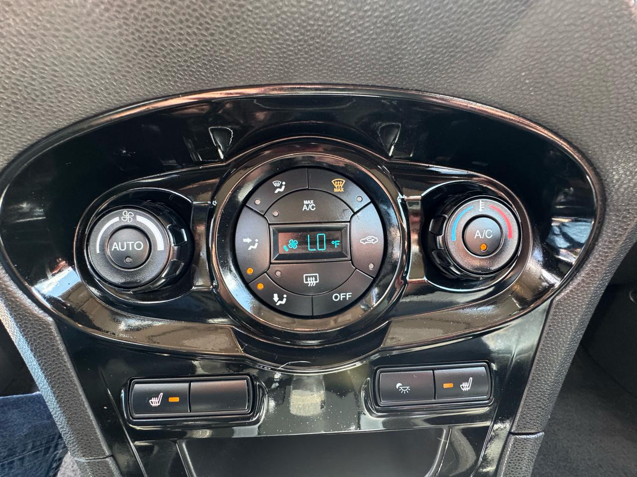 Ford Fiesta 5dr HB Titanium 2015