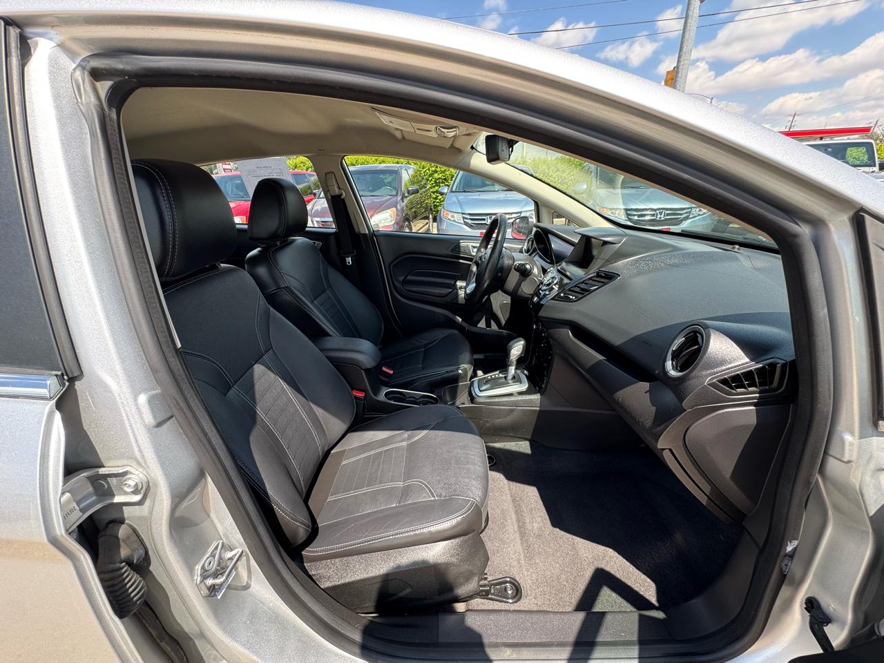 Ford Fiesta 5dr HB Titanium 2015
