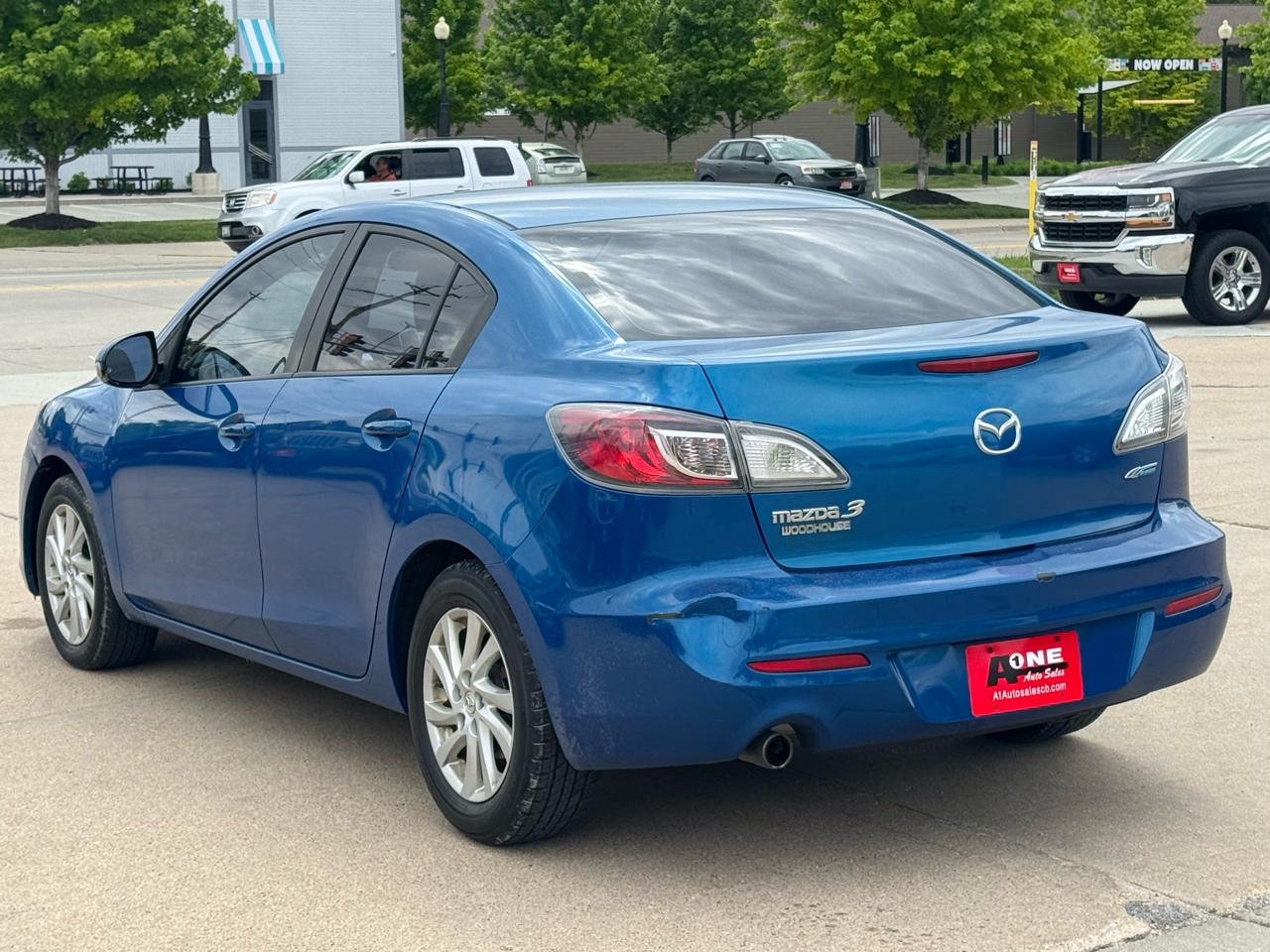 Mazda MAZDA3 4dr Sdn Auto i Touring 2012
