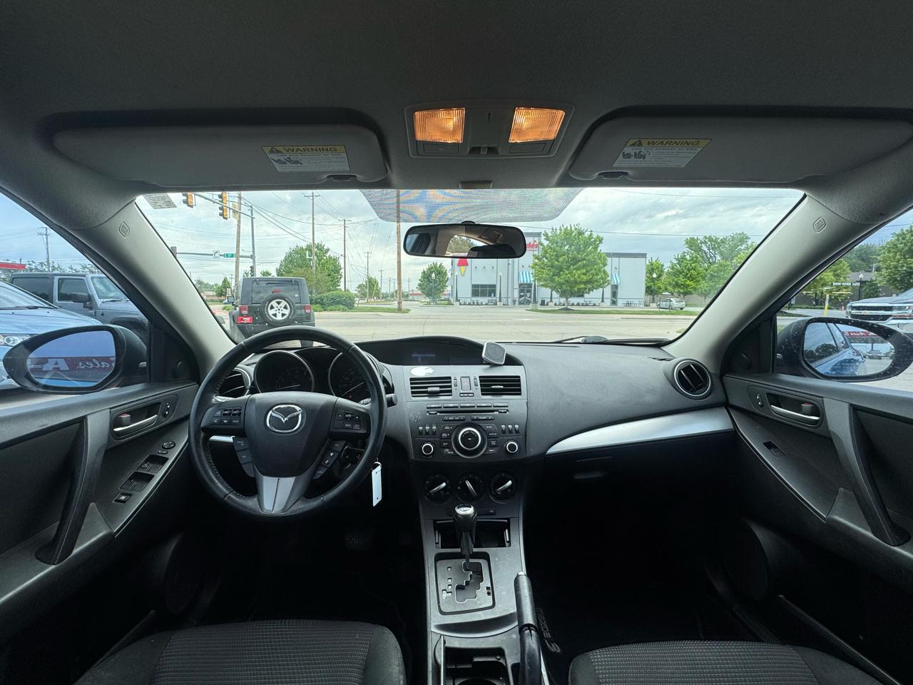 Mazda MAZDA3 4dr Sdn Auto i Touring 2012