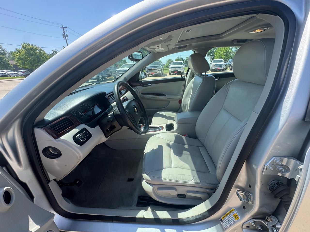 Chevrolet Impala 4dr Sdn LT Fleet 2011