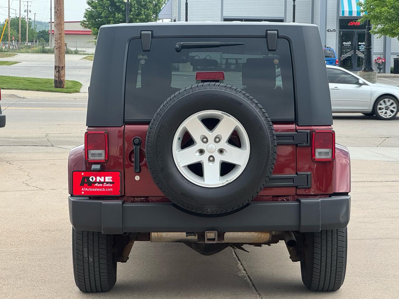 Jeep Wrangler 4WD 4dr Unlimited Sahara 2007