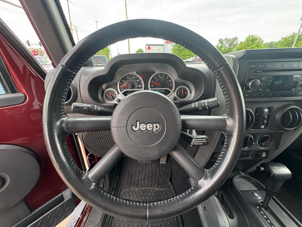 Jeep Wrangler 4WD 4dr Unlimited Sahara 2007