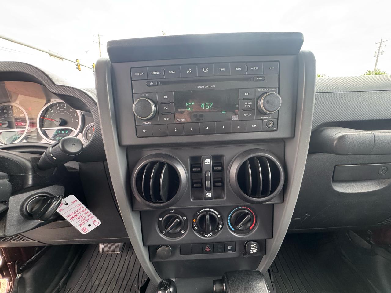Jeep Wrangler 4WD 4dr Unlimited Sahara 2007