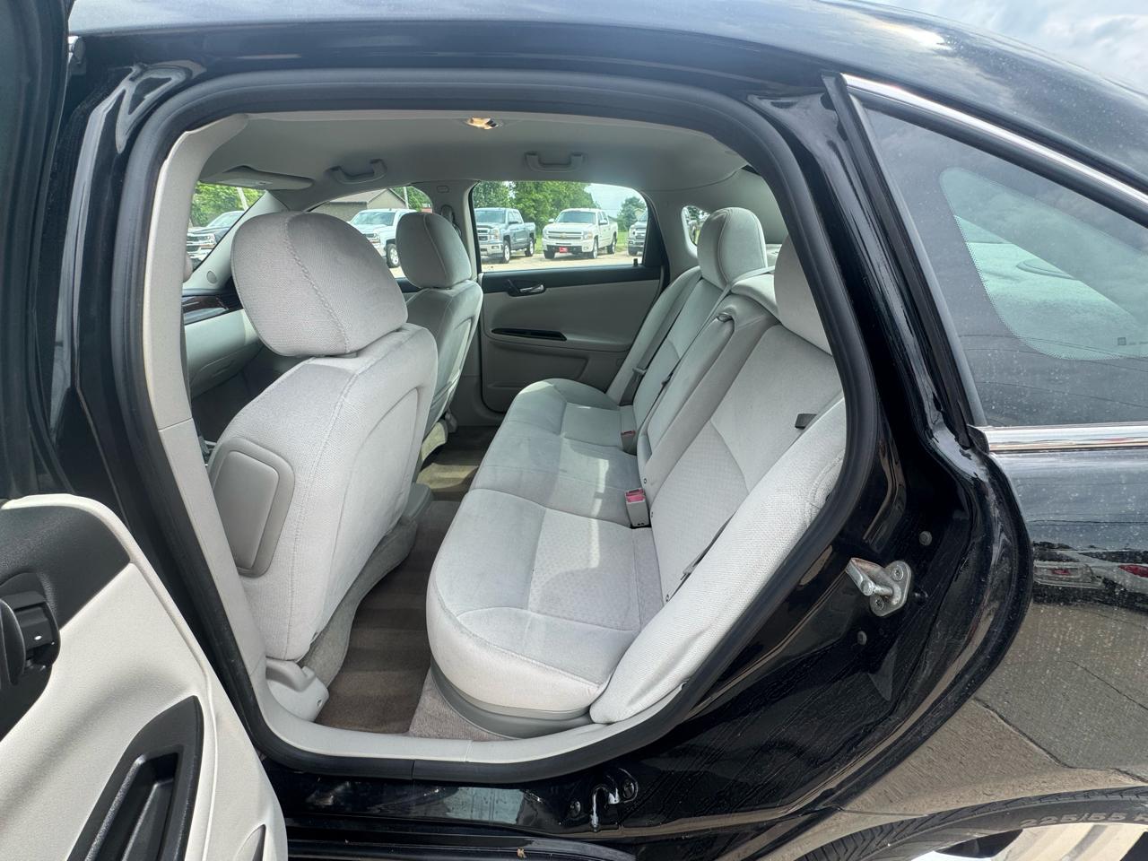Chevrolet Impala 4dr Sdn LT Fleet 2012