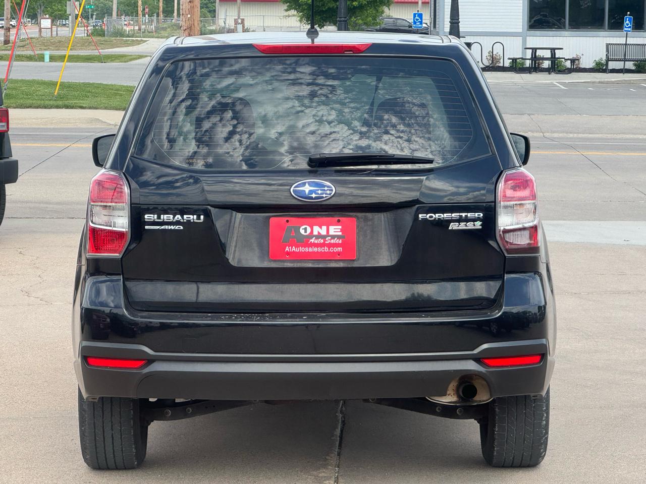 Subaru Forester 4dr Auto 2.5i PZEV 2014