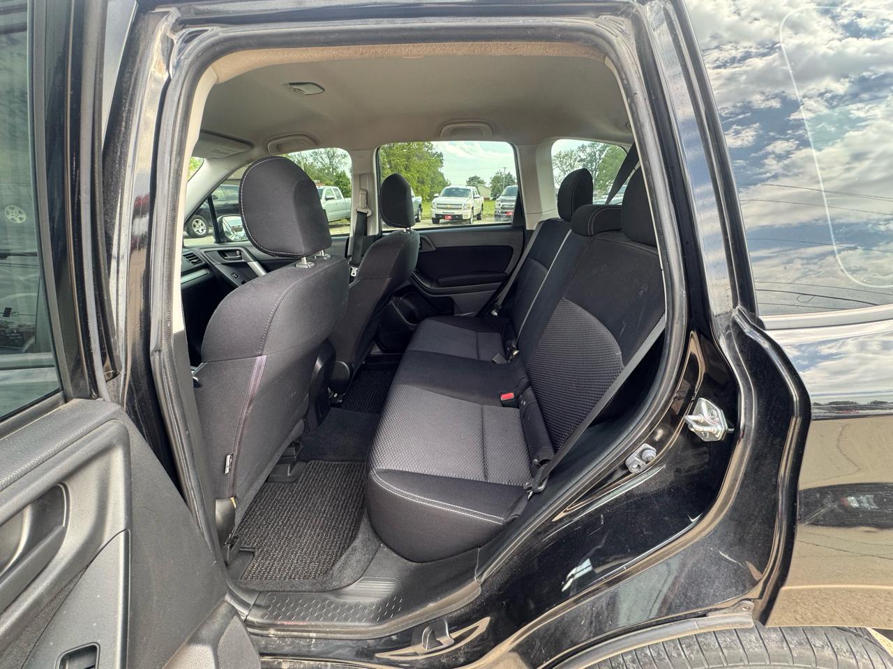 Subaru Forester 4dr Auto 2.5i PZEV 2014