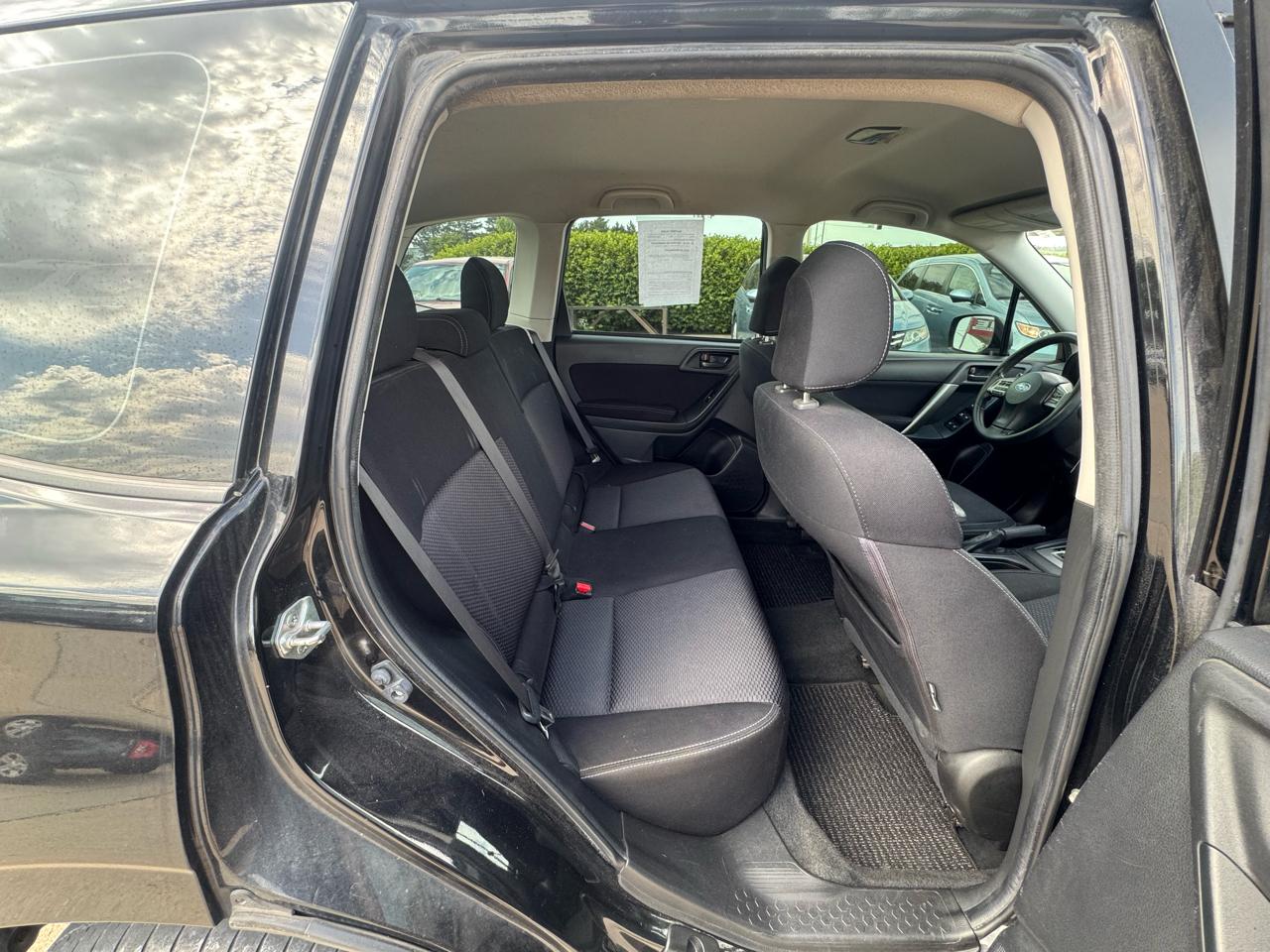 Subaru Forester 4dr Auto 2.5i PZEV 2014