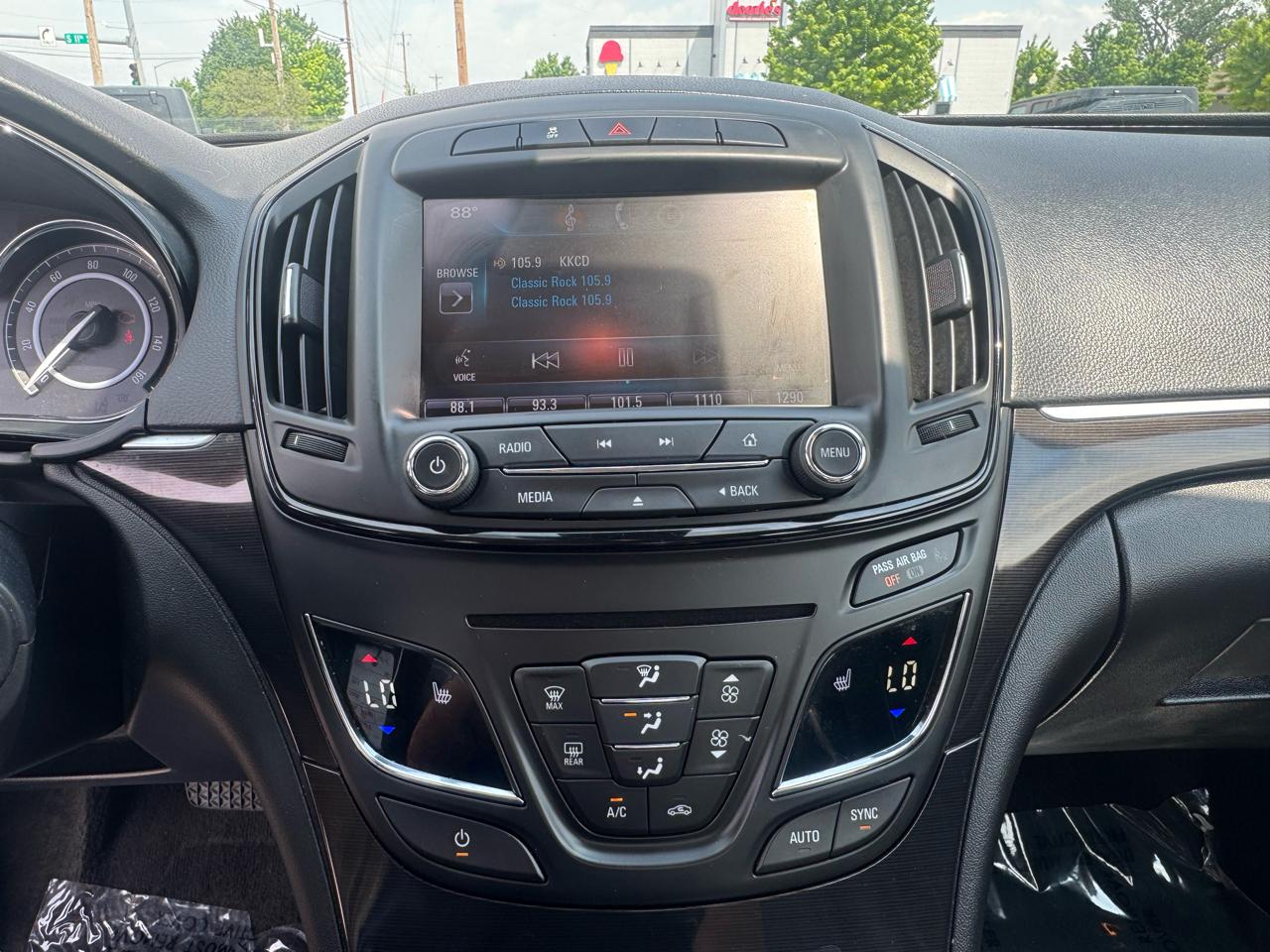 Buick Regal 4dr Sdn FWD 2014