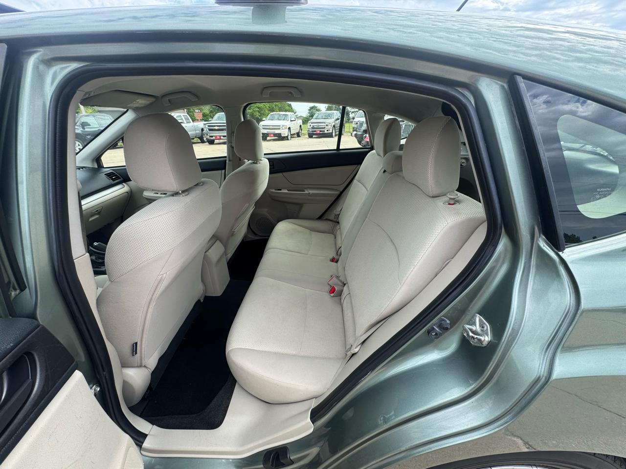 Subaru Impreza Wagon 5dr Man 2.0i 2014