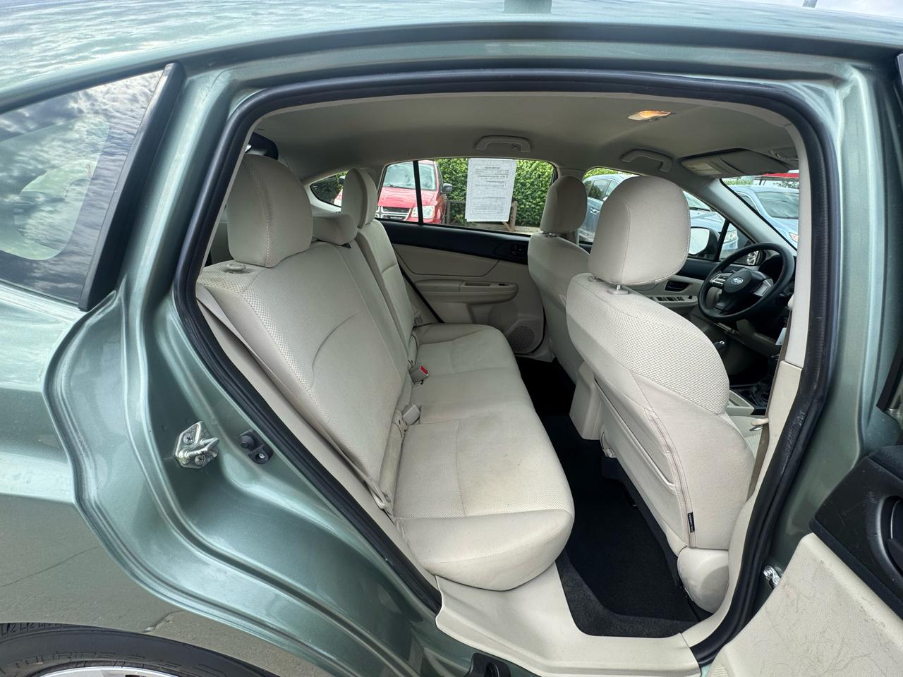 Subaru Impreza Wagon 5dr Man 2.0i 2014