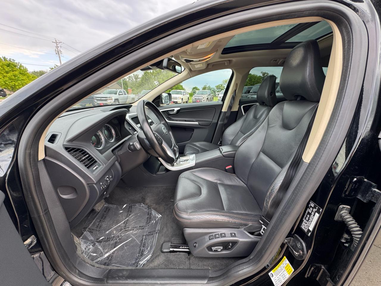 Volvo XC60 AWD 4dr 3.0T 2011