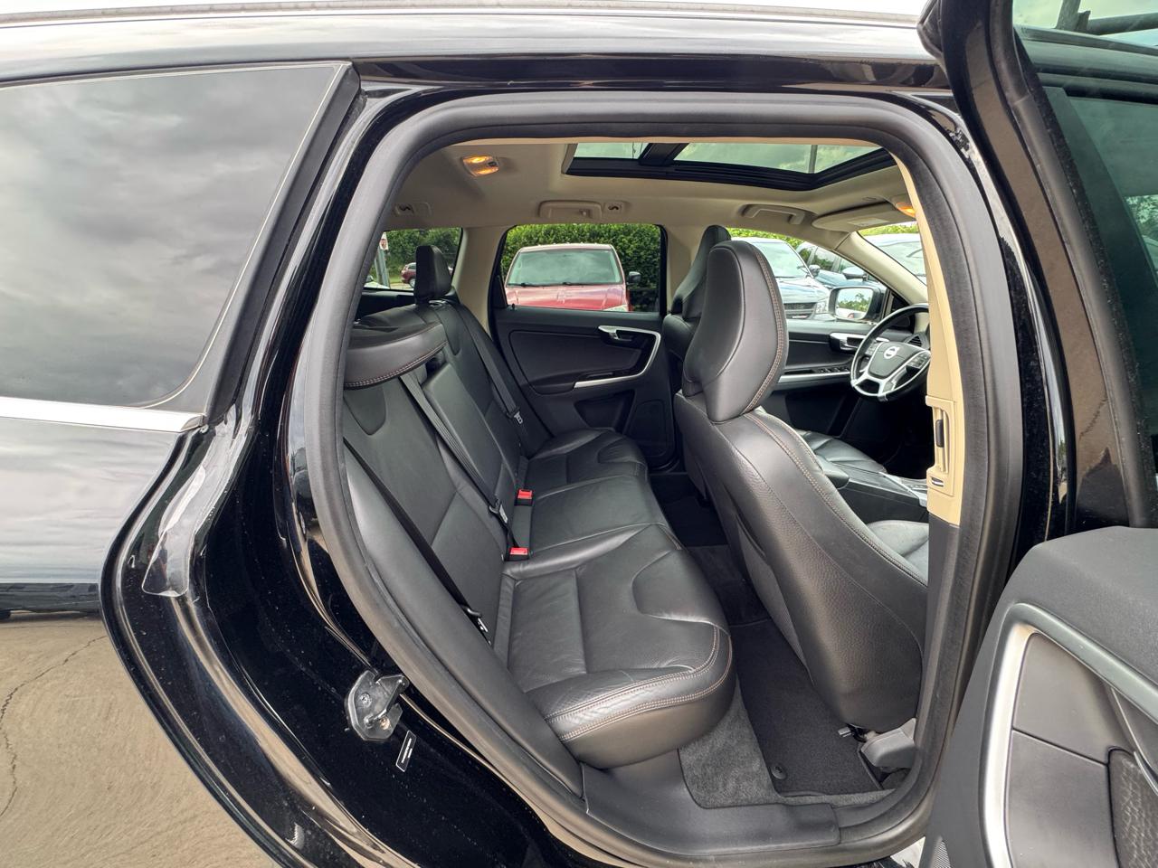 Volvo XC60 AWD 4dr 3.0T 2011