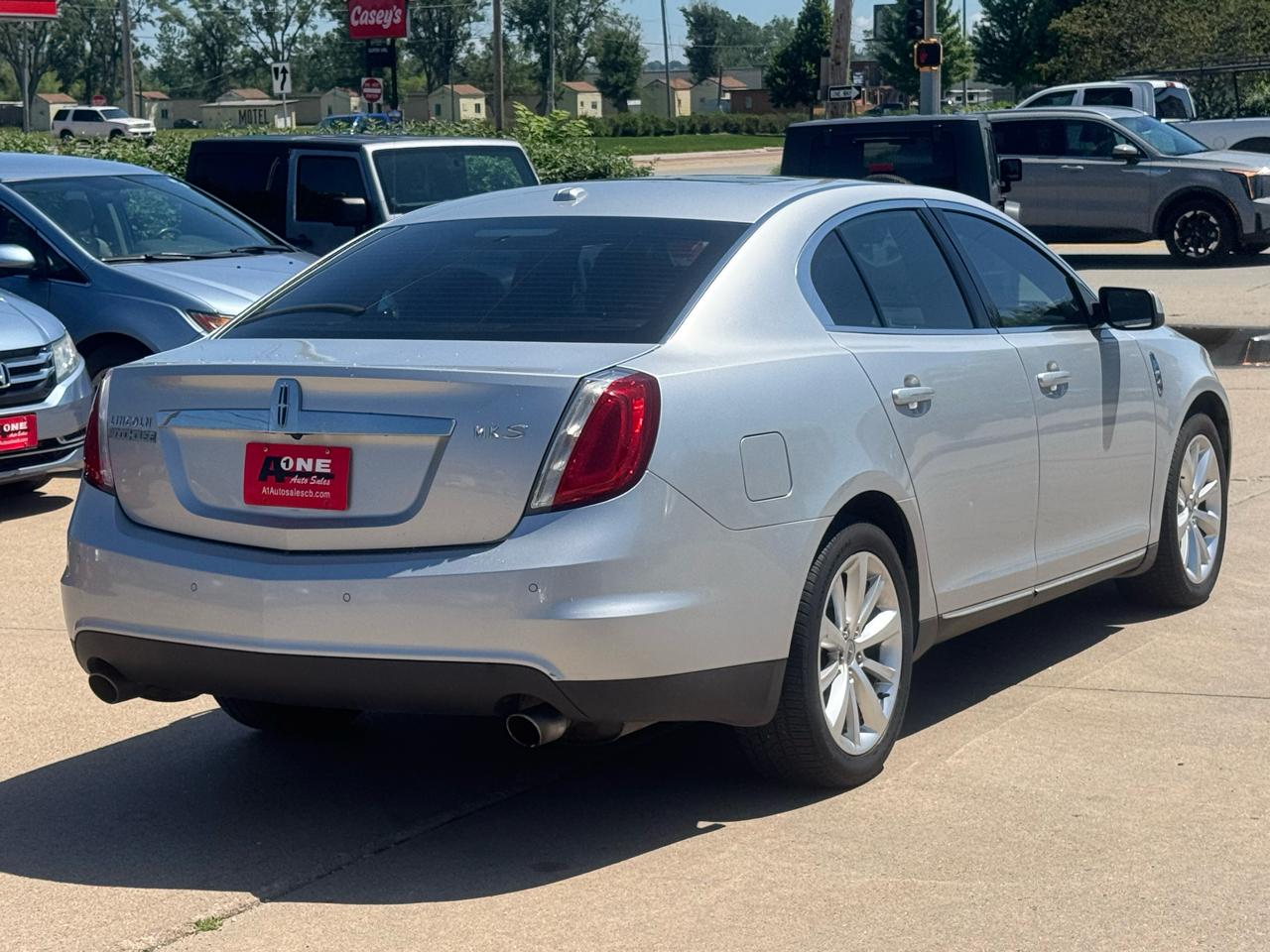 Lincoln MKS 4dr Sdn FWD 2009