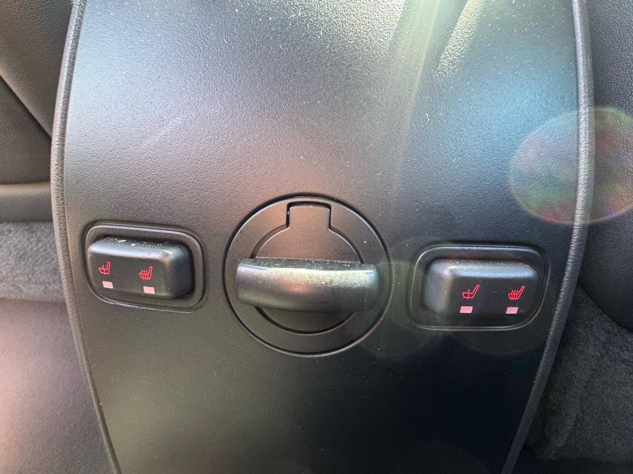 Lincoln MKS 4dr Sdn FWD 2009