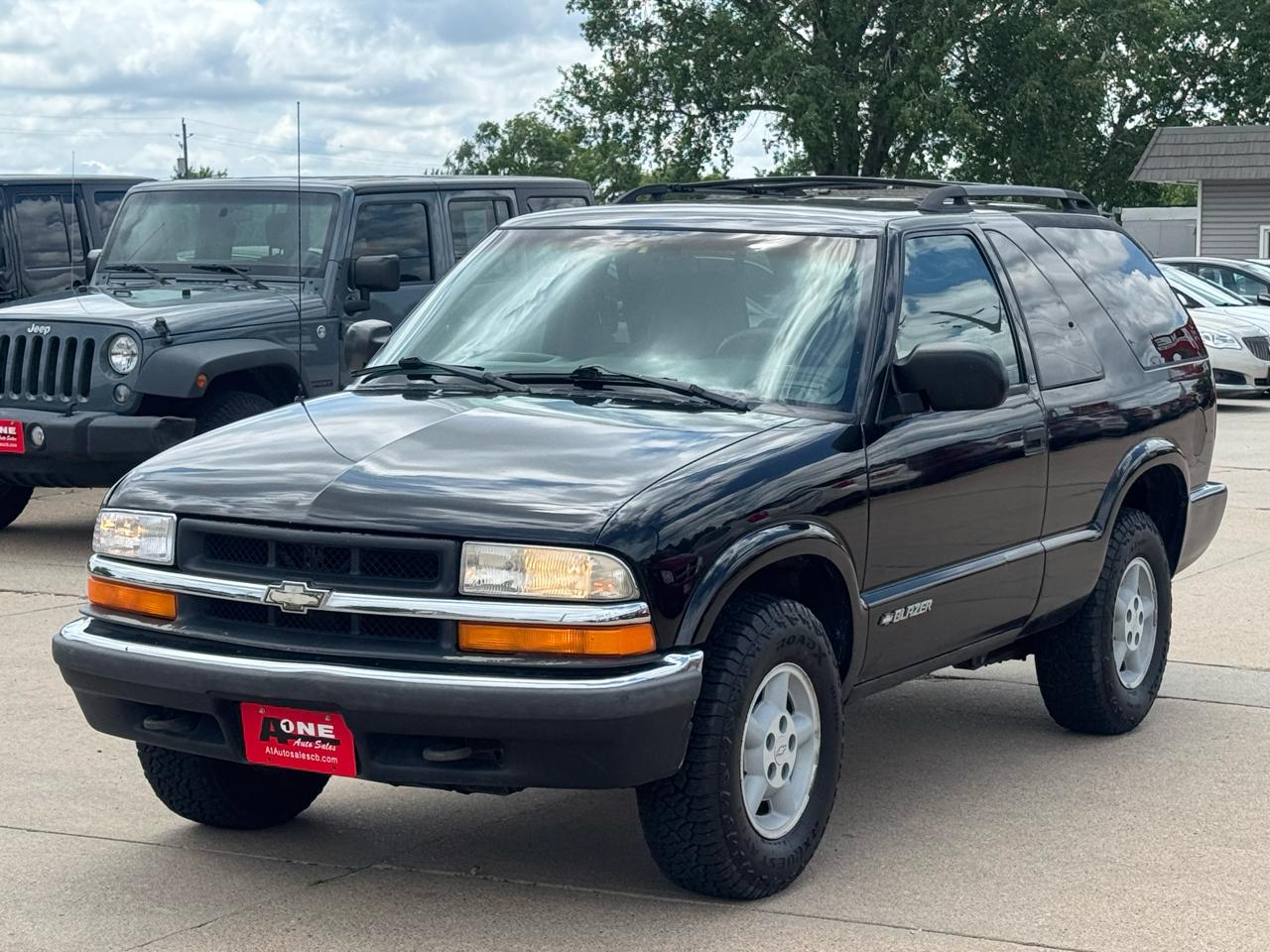 Chevrolet Blazer 2dr 4WD LS 2000