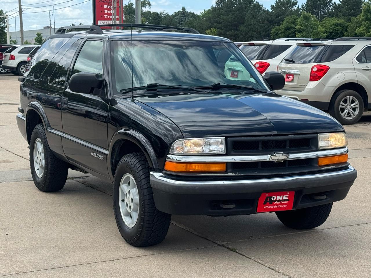 Chevrolet Blazer 2dr 4WD LS 2000