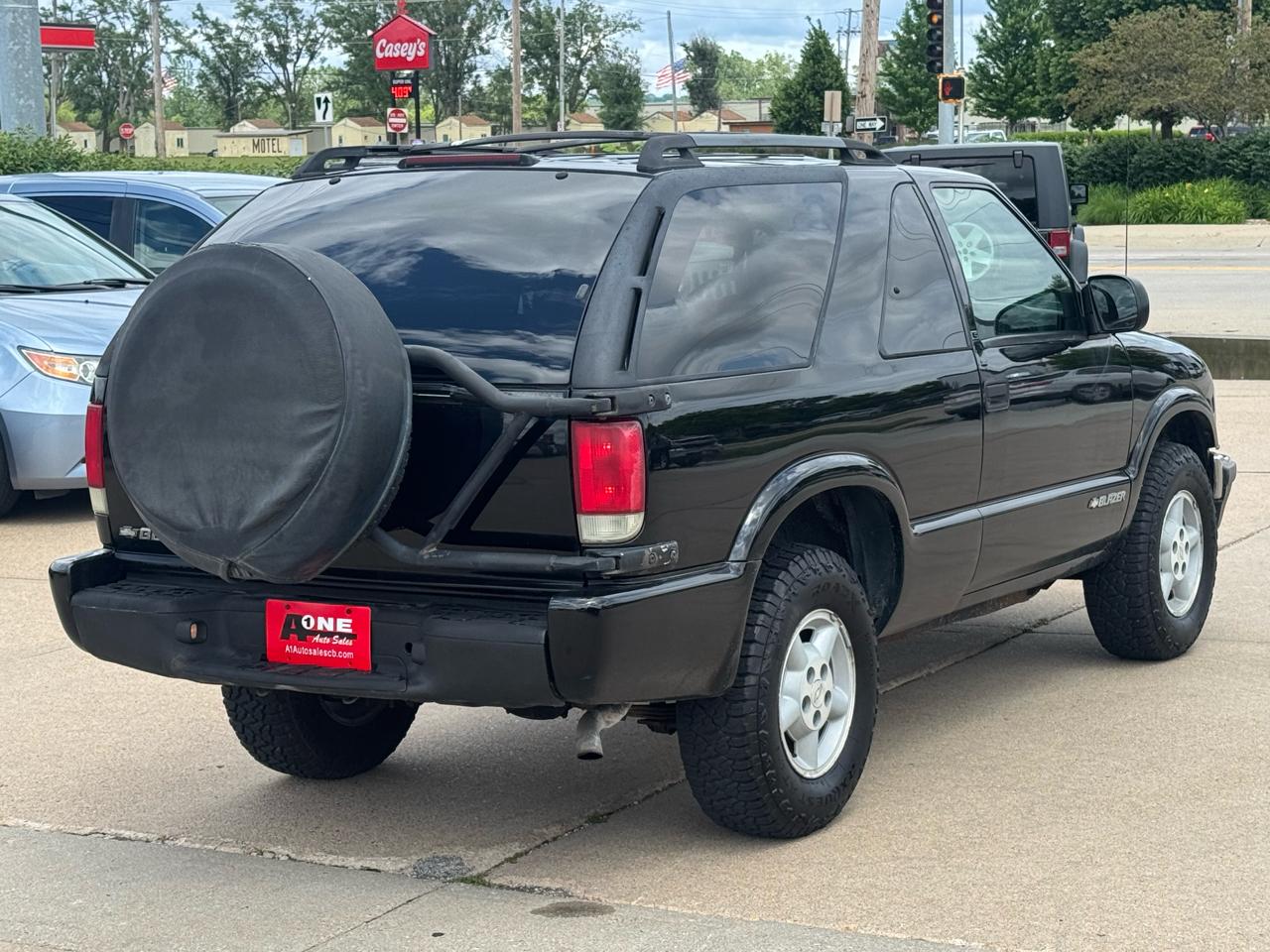 Chevrolet Blazer 2dr 4WD LS 2000