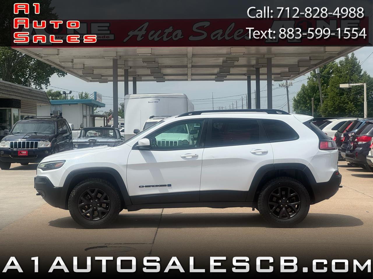 2019 Jeep Cherokee Upland 4X4's photo