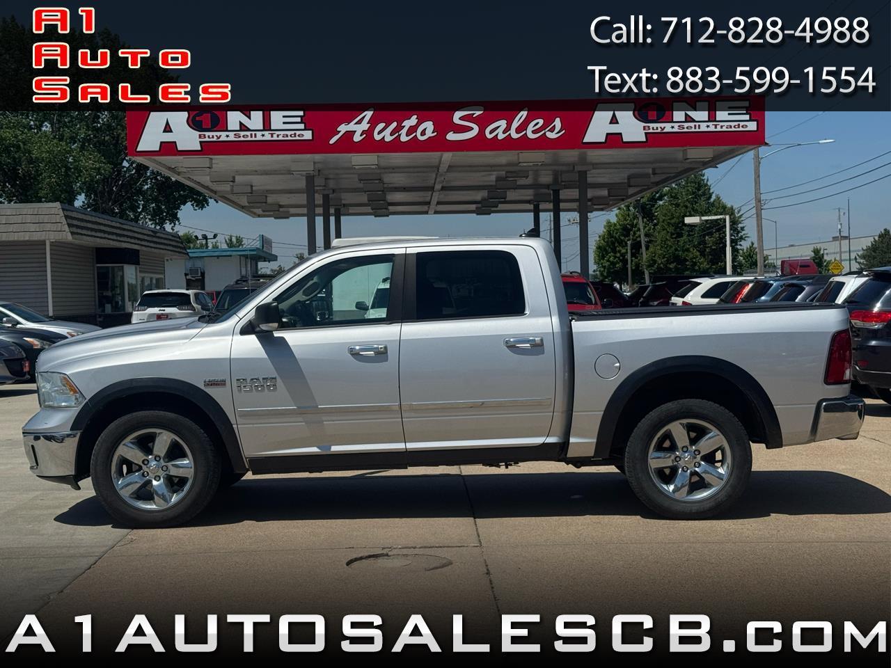 2013 RAM 1500 4WD Crew Cab 140.5" Big Horn