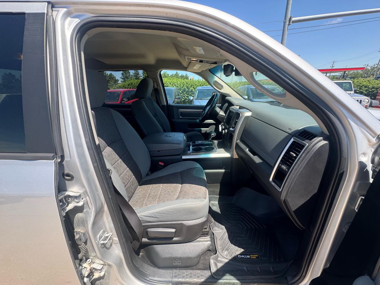 RAM 1500 4WD Crew Cab 140.5" Big Horn 2013